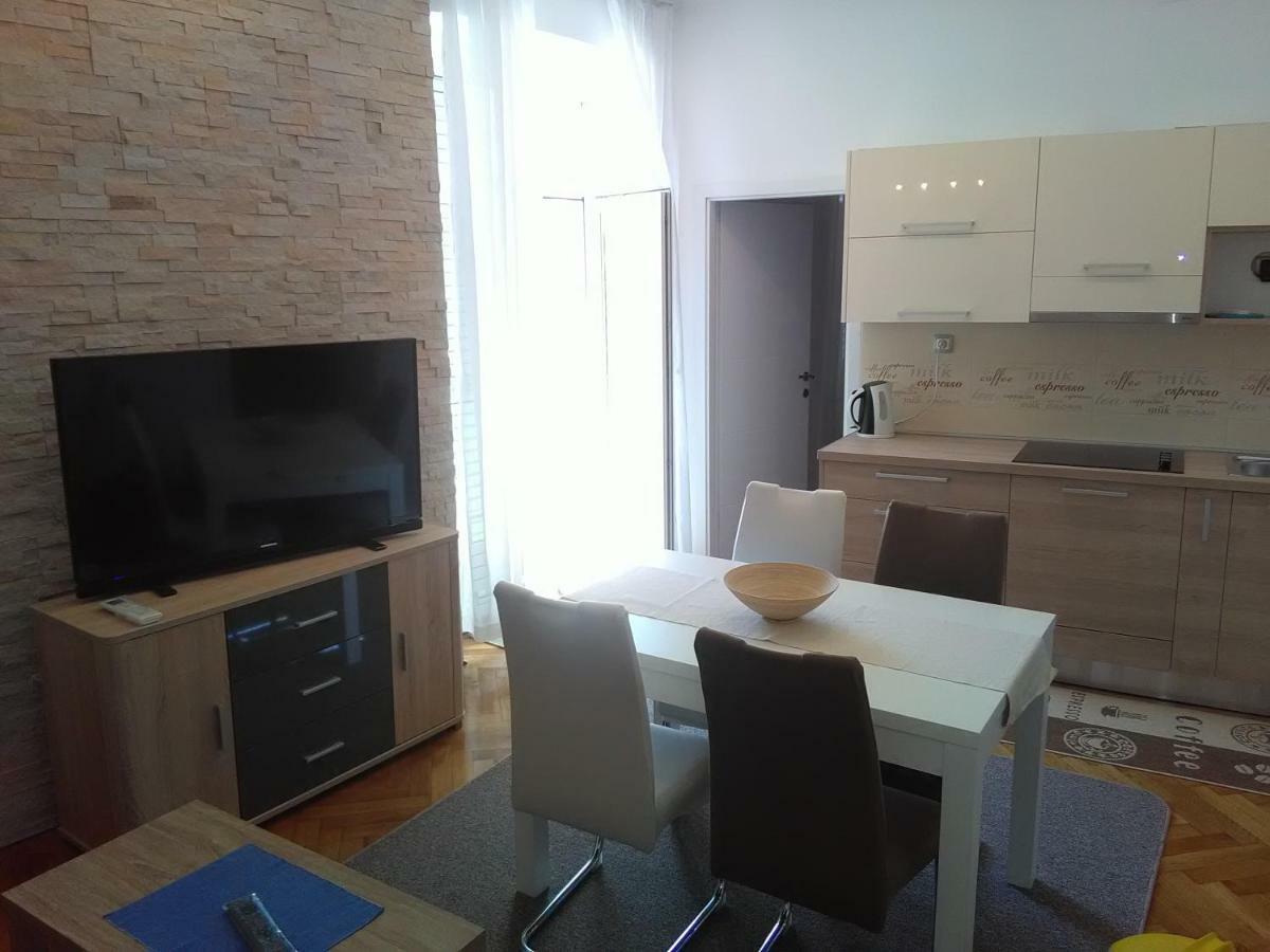 apartment Sandra 2+2 *** Crikvenica Exteriör bild