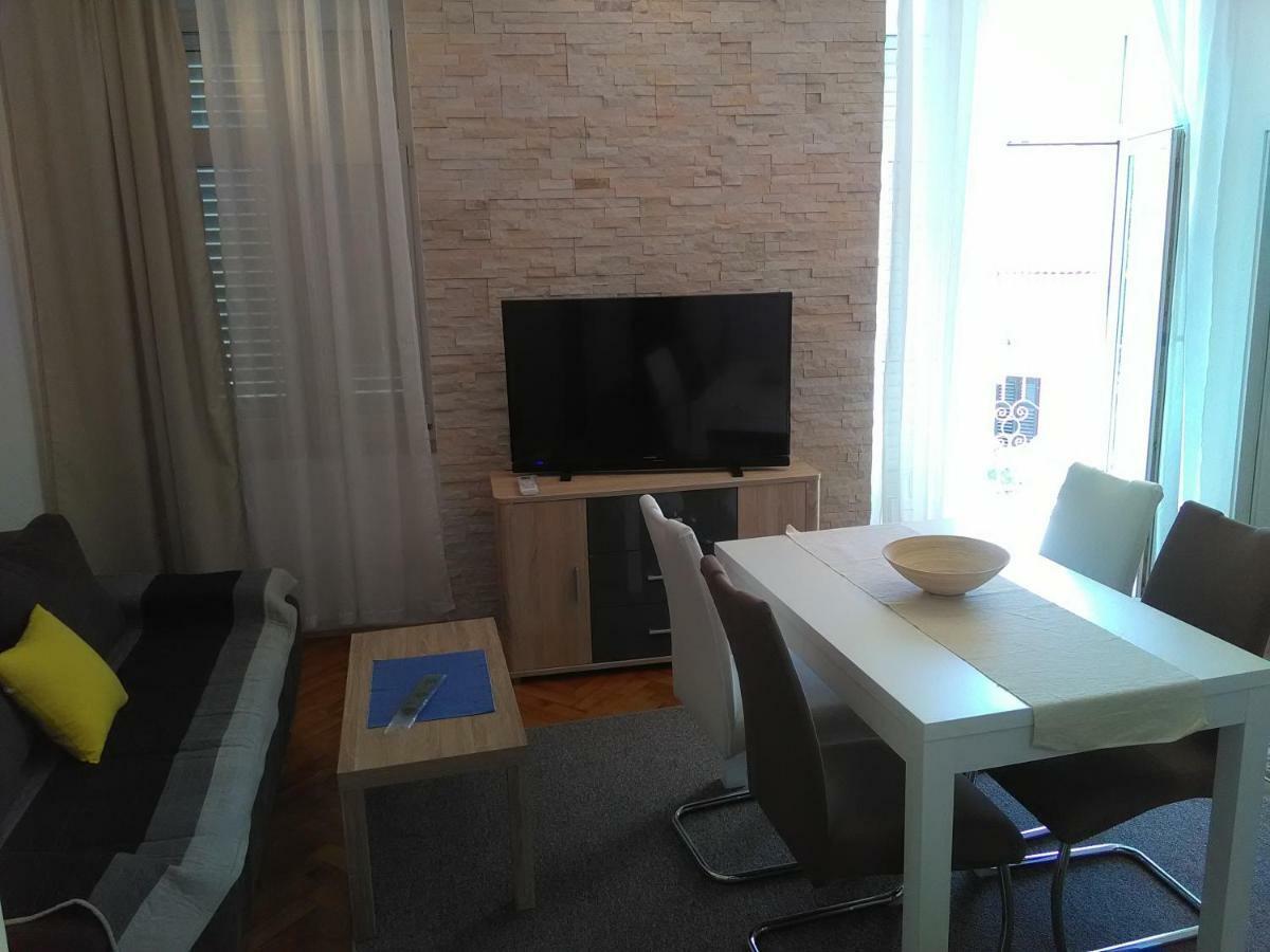 apartment Sandra 2+2 *** Crikvenica Exteriör bild