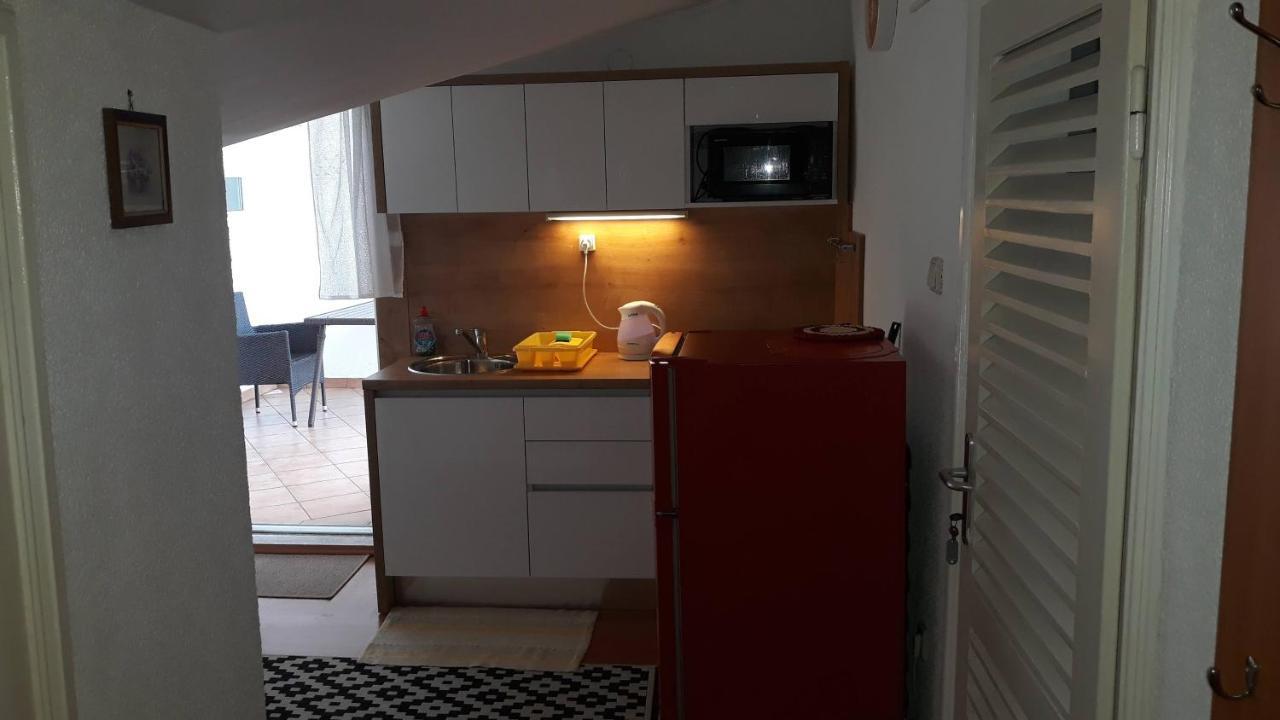 apartment Sandra 2+2 *** Crikvenica Exteriör bild