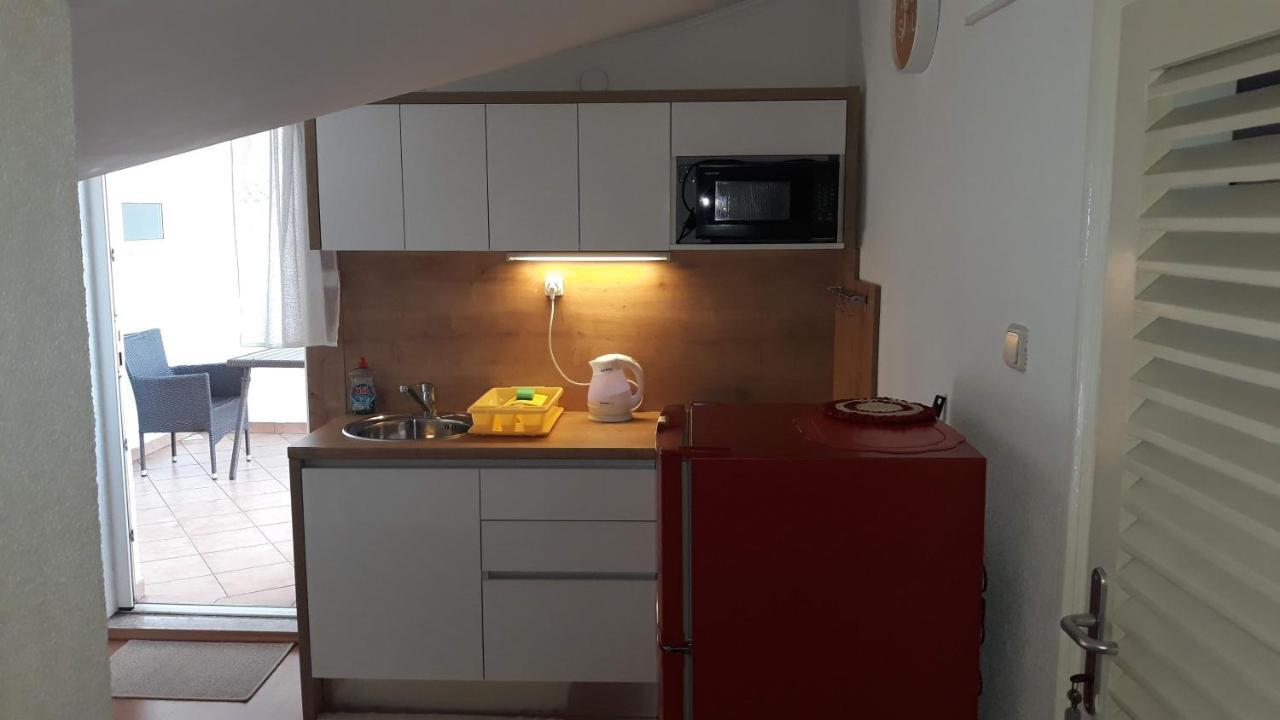 apartment Sandra 2+2 *** Crikvenica Exteriör bild